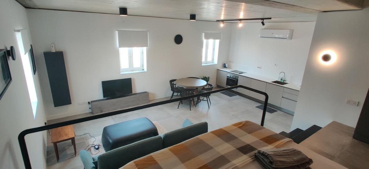 No 60, 3Rd Floor, Centrally Located, Fully Equipped Studio Apt Il-Furjana Exteriör bild